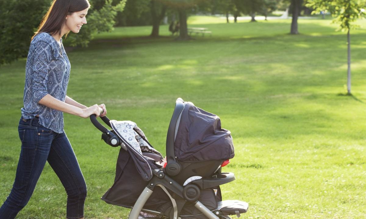 Best Travel System Strollers for the Family on the Move