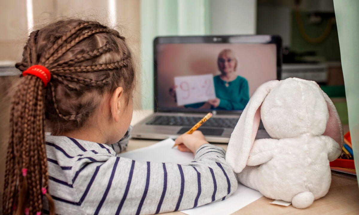 Parents Are Calling This Virtual Learning Service a ‘Game-Changer’ Thanks to Its Live Classes and Homework Help